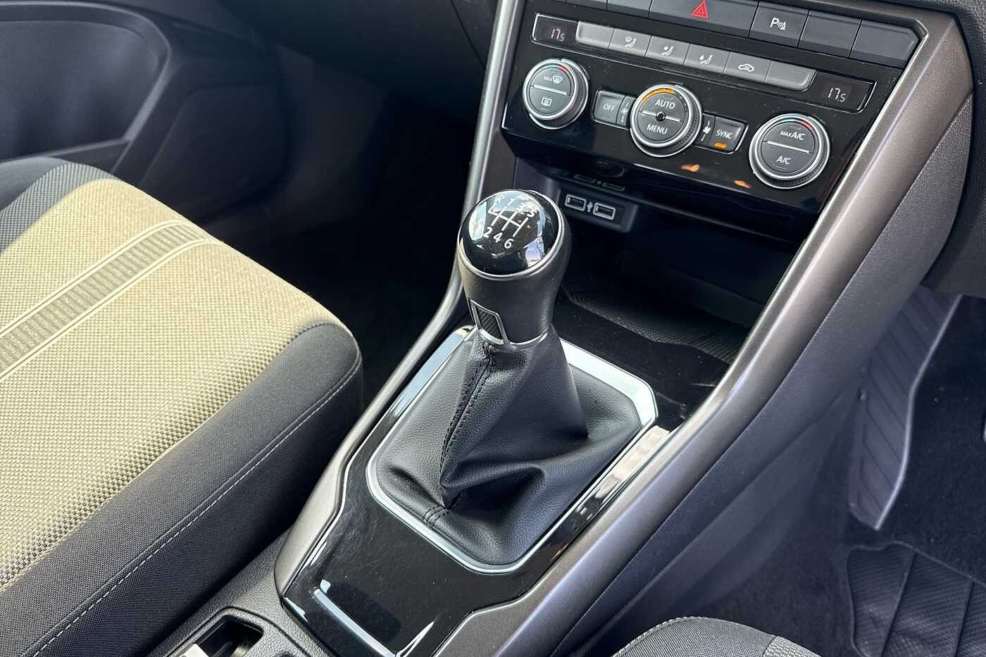 Volkswagen T-ROC 2017 1.5 TSI SE 150PS EVO