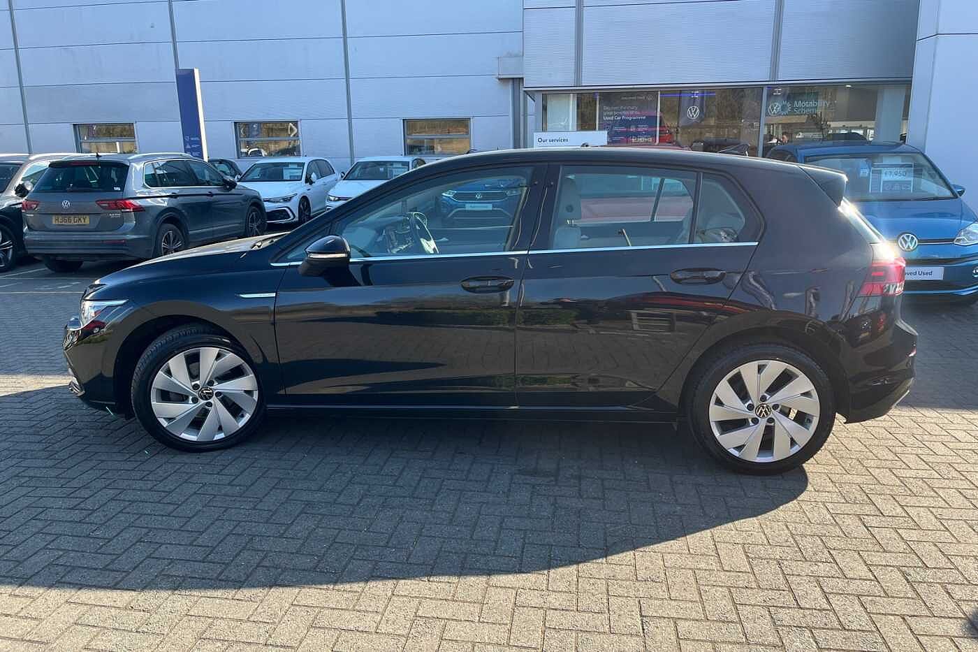 Volkswagen Golf MK8 Hatchback 5-Dr 1.5 TSI (130ps) Style EVO