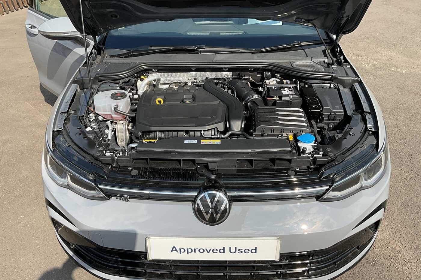 Volkswagen Golf MK8 Hatchback 5-Dr 1.5 TSI (150ps) R-Line EVO
