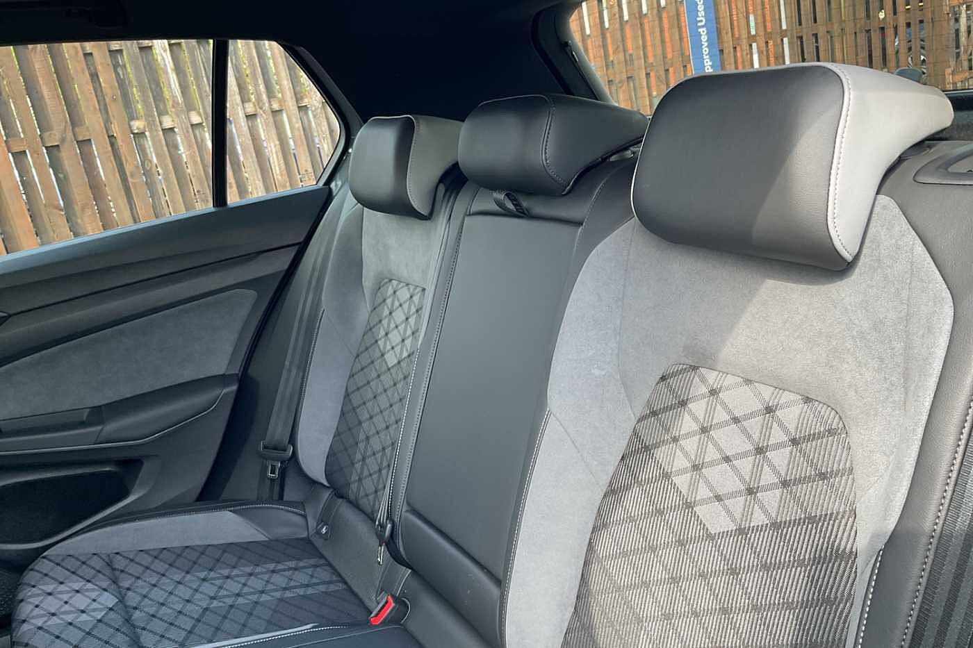 Volkswagen Golf MK8 Hatchback 5-Dr 1.5 TSI (150ps) R-Line EVO