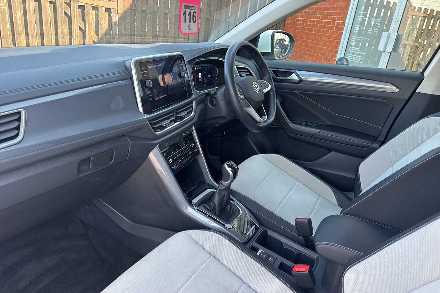Volkswagen T-ROC Mark 1 Facelift (2022) 1.0 TSI Style 110PS
