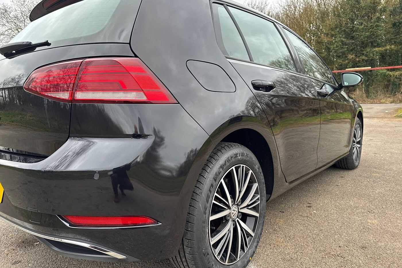 Volkswagen Golf 1.0 TSI SE Hatchback 5dr Petrol DSG Euro 6 (s/s) (110 bhp)
