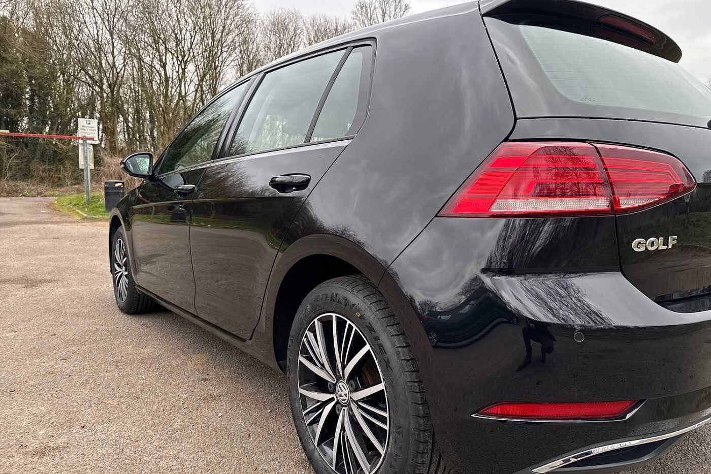 Volkswagen Golf 1.0 TSI SE Hatchback 5dr Petrol DSG Euro 6 (s/s) (110 bhp)