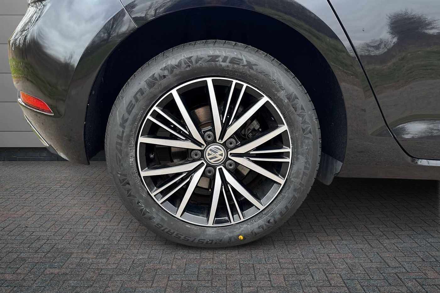Volkswagen Golf 1.0 TSI SE Hatchback 5dr Petrol DSG Euro 6 (s/s) (110 bhp)