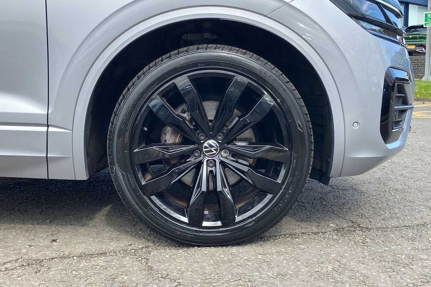 Volkswagen Touareg V6 Black Edition 3.0 TDI 286PS 4MOTION 8-speed Auto Tiptronic 5 Door
