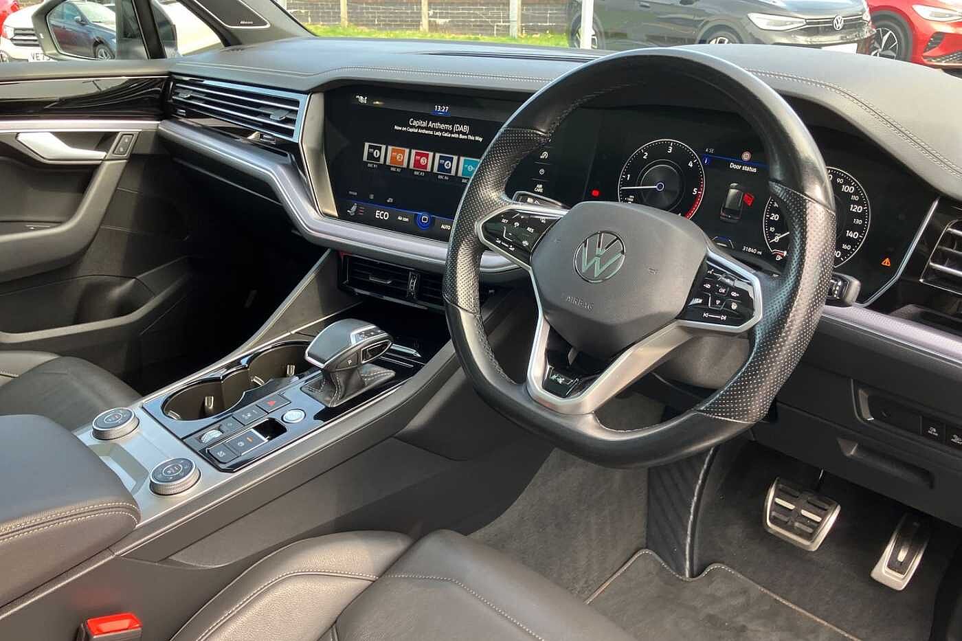 Volkswagen Touareg V6 Black Edition 3.0 TDI 286PS 4MOTION 8-speed Auto Tiptronic 5 Door