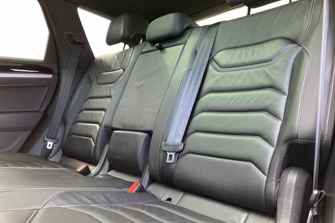 Volkswagen Touareg V6 Black Edition 3.0 TDI 286PS 4MOTION 8-speed Auto Tiptronic 5 Door