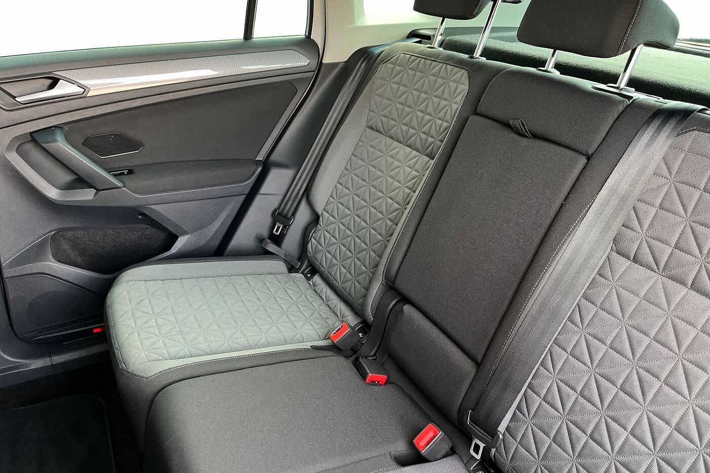 Volkswagen Tiguan 1.5 TSI Life SUV 5dr Petrol Manual Euro 6 150 ps - REAR CAMERA, HEATED SEATS, EL